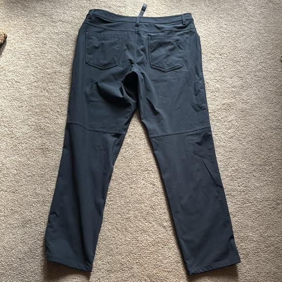 🖤 Lululemon ABC Pants (Size 34, Black) - Picture 4 of 5